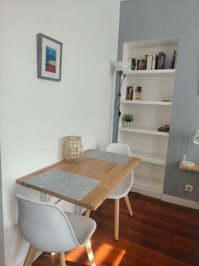 Studio Balcon De La Place Dinan Extérieur photo